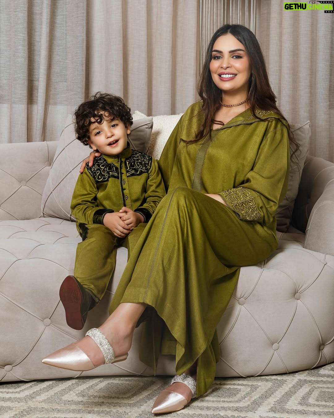 Safae Hbirkou - 204.9K Likes - الحيبان ديالي 😆 كيف غادين مع سيدنا رمضان ؟ و كيف جاكم اللوك مع الكبيدات ديالي ؟ لبيساتنا من عند @darmaalem