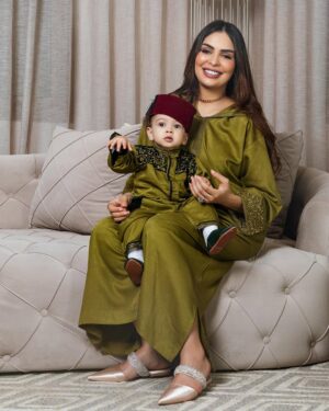Safae Hbirkou Instagram - الحيبان ديالي 😆 كيف غادين مع سيدنا رمضان ؟ و  كيف جاكم اللوك مع الكبيدات ديالي ؟  لبيساتنا من عند @darmaalem