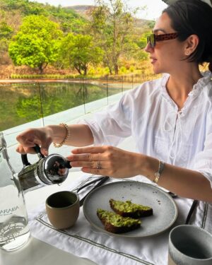 Sahiba Bali Instagram - Ditched the heels 👠 to heal 🧘‍♀️ 

Life since a year = No sleep & different cities daily. I had reached complete exhaustion and my body SWITCHED OFF. Weak, tired and fatigued. SO Last week I had a transforming experience at Dharana at Shillim - a retreat that reminded me: wellbeing isn’t just about pausing life, but about finding your way back to your true self.
Special thanks to the entire team at @dharanaatshillim for helping me & my body heal :) Highly recommend 🤍