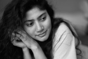 Sai Pallavi Instagram - There’s something about these black and whites; they show your true colours🖤 

📸 @avigowariker 🤍