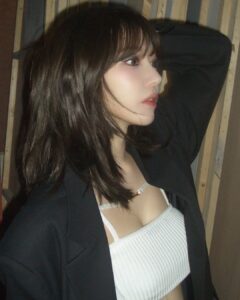 Actress Sakura Miyawaki HD Photos and Wallpapers March 2025
