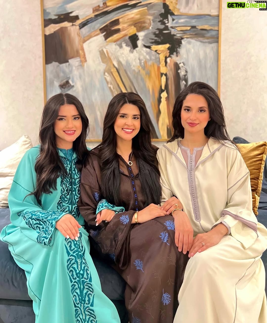 Salma Rachid - 61.8K Likes - خواتاتي ضحى وشيماء 🩷 الله يخليكم ليا و نبقاو ديما مجموعين يارب
كنبغيكم 🩷🫶🏻
طاكيو خوتكم و قولو ليهم كنبغيك 🩷🩵