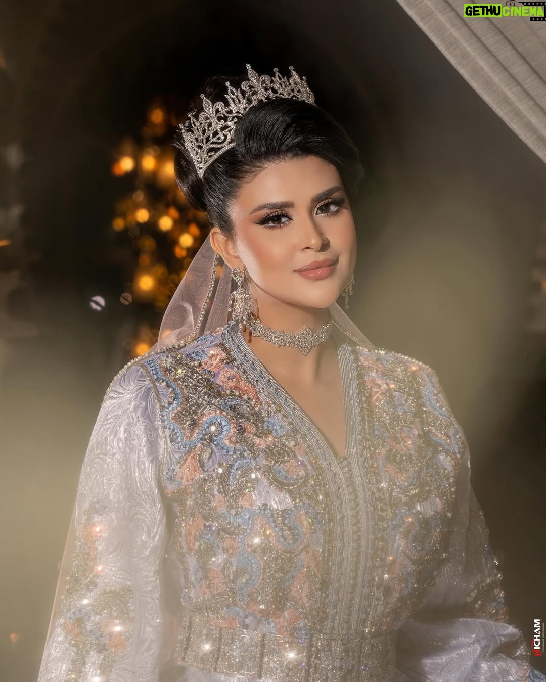 Salma Rachid - 63.3K Likes - خليت ليكم التعليق على هاد الجماااال🇲🇦😂🩷معرفت مانقول صراحة لباسنا نخوة و همة ماشاء الله علينا وخلاص 🇲🇦😍🫶🏻كيجاتكم الاطلالة الثانية من توقيع دار العروس 🩷🫶🏻:
@daralarous
تصوير : @hichamphotographee
