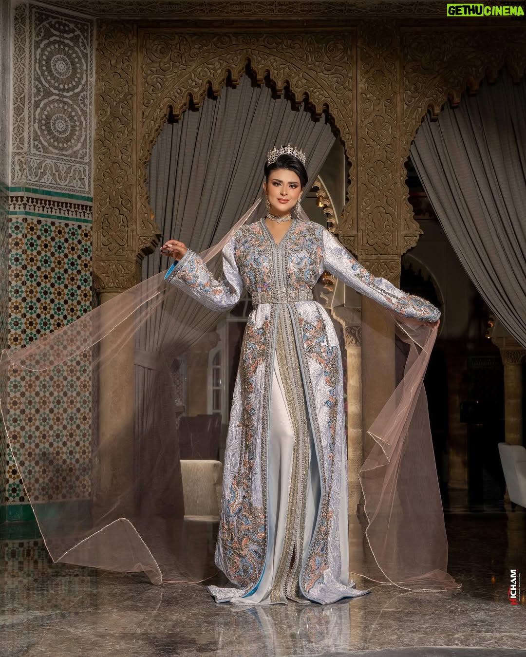 Salma Rachid - 63.3K Likes - خليت ليكم التعليق على هاد الجماااال🇲🇦😂🩷معرفت مانقول صراحة لباسنا نخوة و همة ماشاء الله علينا وخلاص 🇲🇦😍🫶🏻كيجاتكم الاطلالة الثانية من توقيع دار العروس 🩷🫶🏻:
@daralarous
تصوير : @hichamphotographee