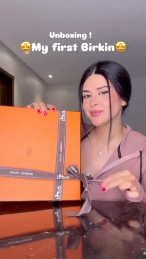Salma Rachid Instagram - هديتي لنفسي بمناسبة عيد ميلادي 🤩❤️ @hermes 
اخدتها من الحب🇶🇦❤️
@personnaliser.qa
