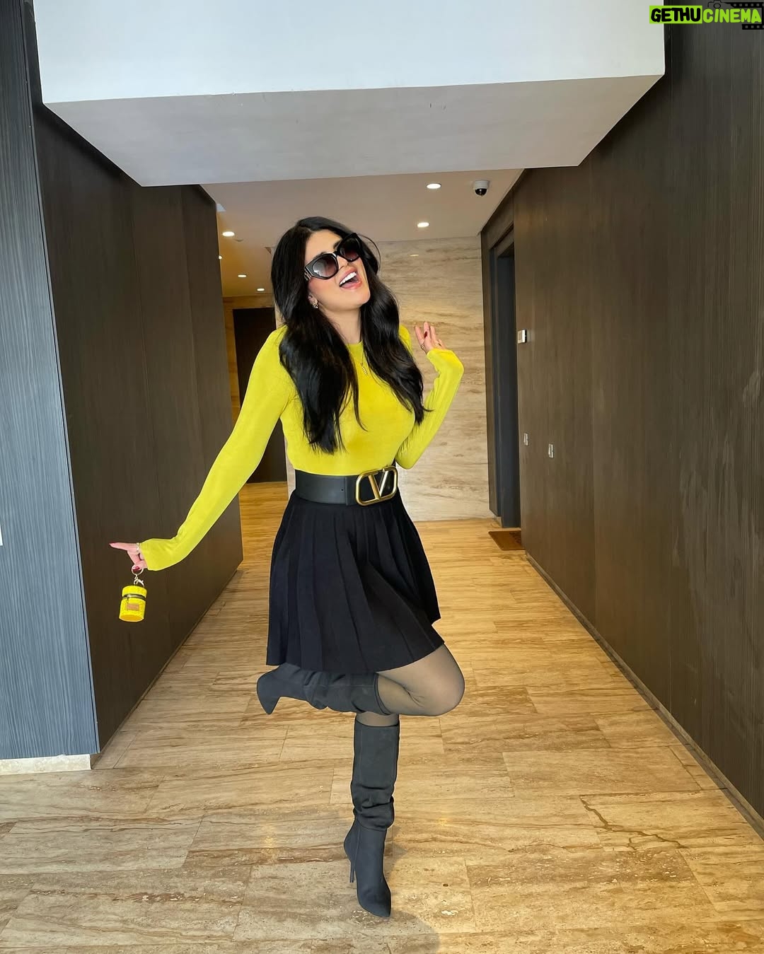 Salma Rachid - 90.8K Likes - Hellooo💛💚
انا وشنطتي الصغيرة💛🤪