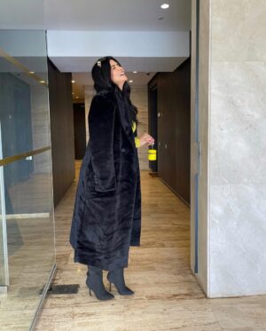 Salma Rachid Instagram - Hellooo💛💚
انا وشنطتي الصغيرة💛🤪