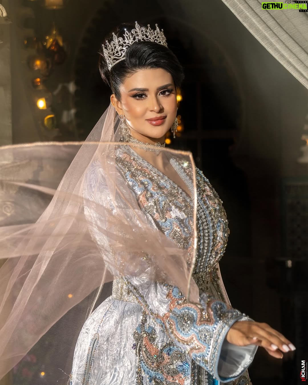 Salma Rachid - 63.3K Likes - خليت ليكم التعليق على هاد الجماااال🇲🇦😂🩷معرفت مانقول صراحة لباسنا نخوة و همة ماشاء الله علينا وخلاص 🇲🇦😍🫶🏻كيجاتكم الاطلالة الثانية من توقيع دار العروس 🩷🫶🏻:
@daralarous
تصوير : @hichamphotographee