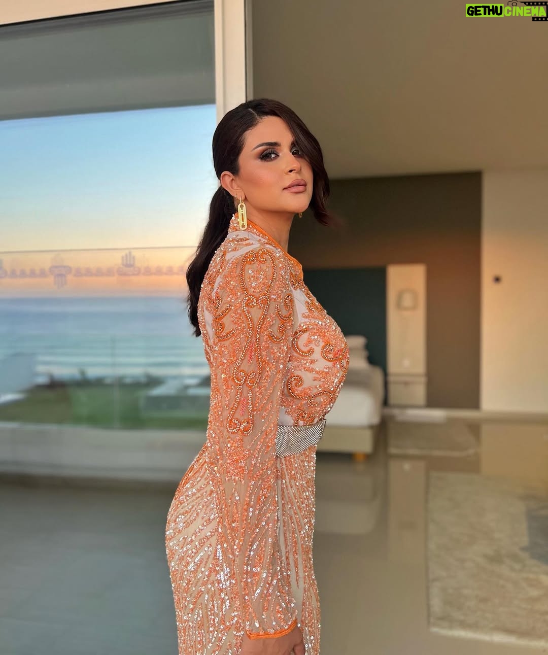 Salma Rachid - 54.7K Likes - مغررررمة باطلالتي لحفلي اليوم بمهرجان العرائش 😍🧡نشوفكم بعد قليل على خشبة المسرح
متشوووقة نشوف حبابي بمدينة العرائش😍
@mjccgov ❤️🇲🇦
الحيحة اليوم ايوا قولولي كيجاتني التكشيطة و الفخامة المغربية🇲🇦🧡؟
قفطاني تمصميم : @amiralebsatte 🧡