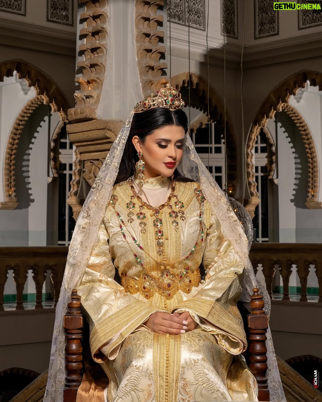 Salma Rachid - 86.8K Likes - الاصالة و النخوة المغربية 🇲🇦❤️
شكرا للزيانة @daralarous على هاد الابداع الجميل من لباس و تفاصيل تراثية جميلة 🫶🏻❤️
تصوير المبدع وطاقم عمله المميز: @hichamphotographee ❤️
شكرا لطاقم عمل فندق على حسن الضيافة : @latourhassanpalace ❤️