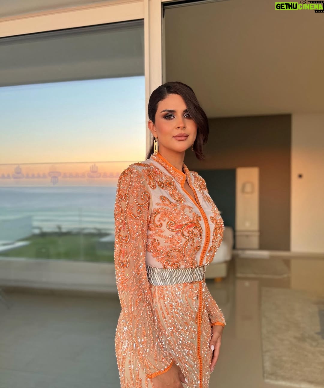 Salma Rachid - 54.7K Likes - مغررررمة باطلالتي لحفلي اليوم بمهرجان العرائش 😍🧡نشوفكم بعد قليل على خشبة المسرح
متشوووقة نشوف حبابي بمدينة العرائش😍
@mjccgov ❤️🇲🇦
الحيحة اليوم ايوا قولولي كيجاتني التكشيطة و الفخامة المغربية🇲🇦🧡؟
قفطاني تمصميم : @amiralebsatte 🧡