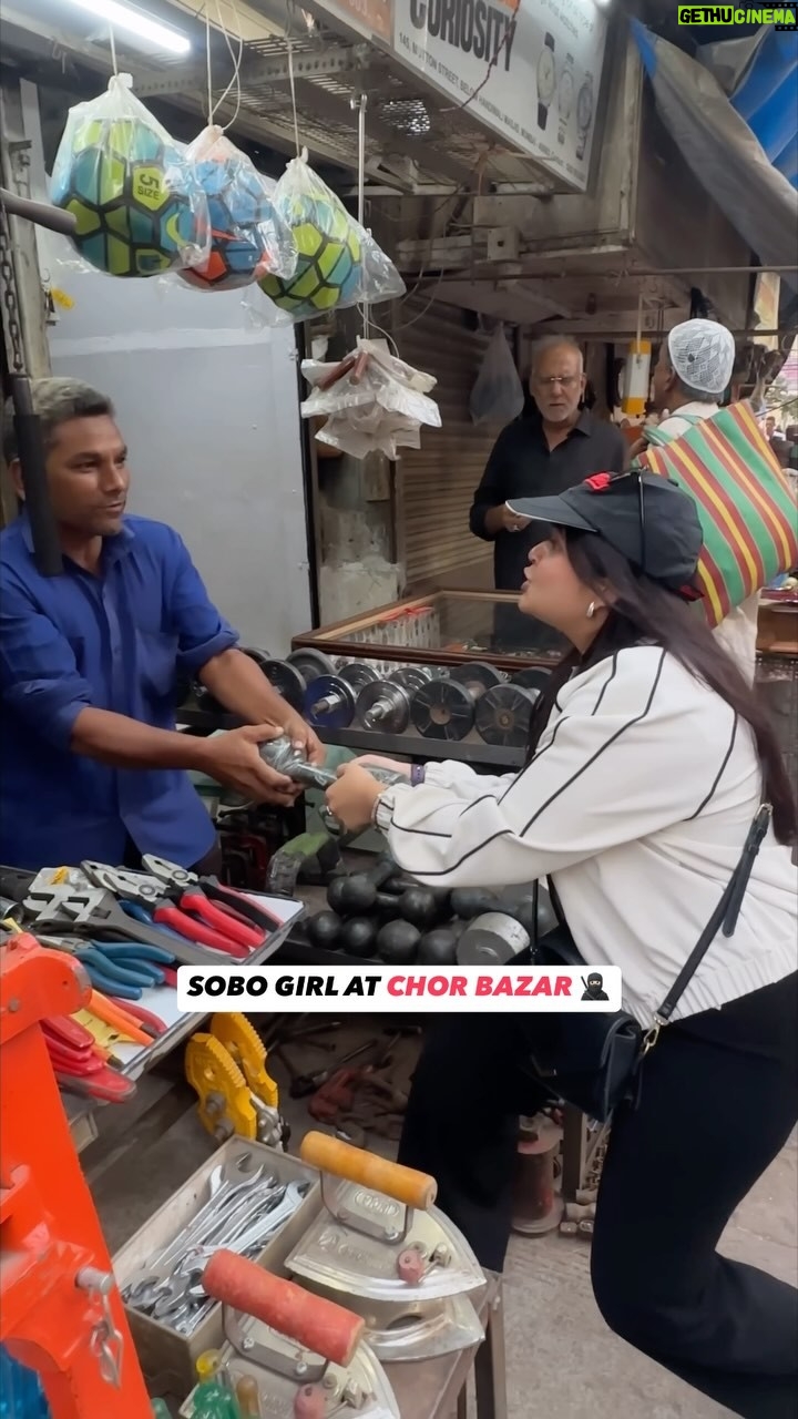 Saloni Daini - 74.7K Likes - Bhaagoooooo ā ļø
.
.
.
.
.
.
.
.
#reels #trending #sobogirl #chorbazar