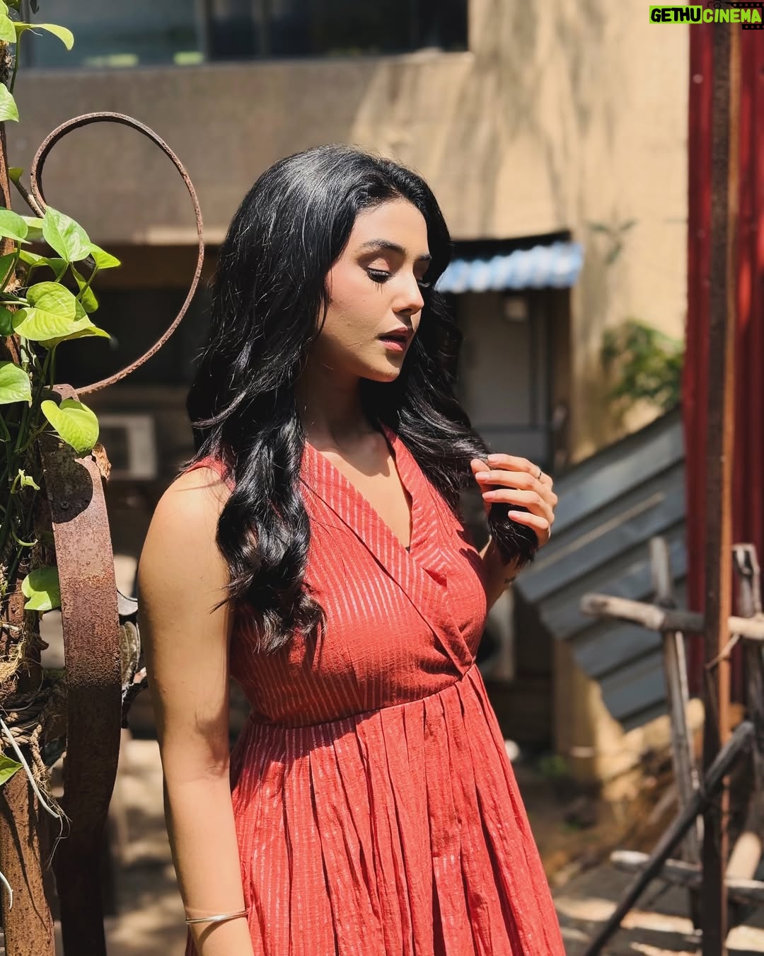 Saloni Sandhu - 26.8K Likes - ✨🤍
.
.
.
#yrkkh #bts #charubansal