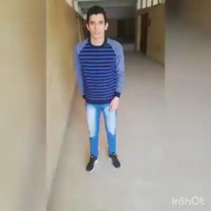 Sama El-Masry Instagram - بصرف النظر عن أن كل اللي انا بعمله ممكن يبقي غلط وحرام بس الهدايه من ربنا... بس صوت القران والشاب الجميل دا بيسود حاله من الصمت وتحتبس الأنفاس من حلاوه صوته ....ربنا يبارك فيك يارب🙏🙏🙏