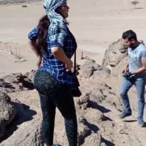 Sama El-Masry Instagram - حاولت اجرب صدي صوتي فوق جبل شرم ويااااارتني ما جربته لأن النتيجه كانت كده....
الفيديو كامل لصعود جبل شرم الشيخ موجود علي قناتي علي اليوتيوب والرابط بتاعها في البايو وفي الاستوري....اشتركوا الان وفعلوا زر الجرس....
جاموسه بتنعر في الجبل يابيه..😂😂😂😂