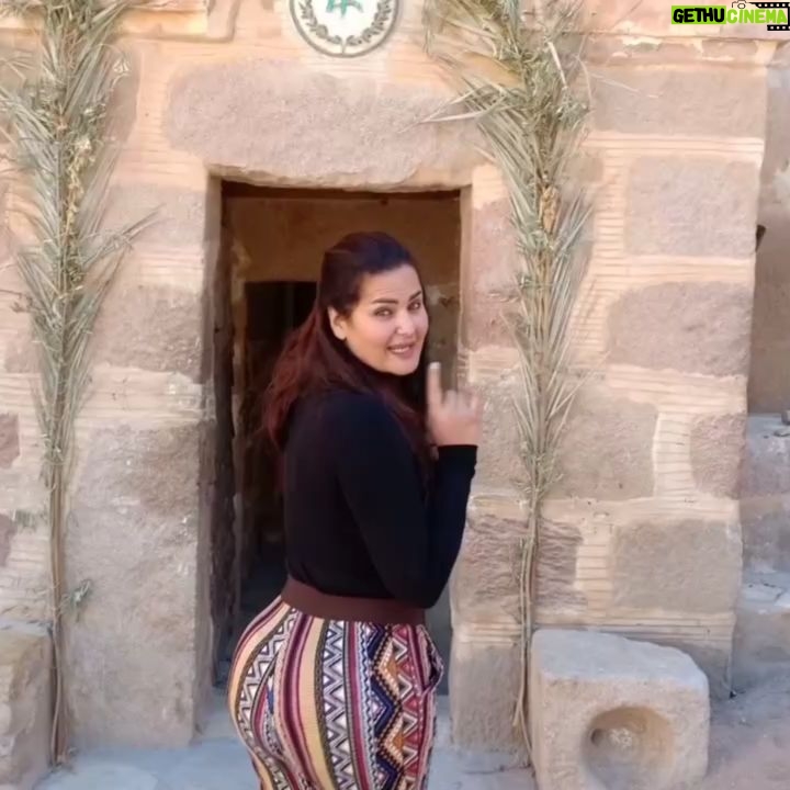 Sama El-Masry - 15.9K Likes - اللي عايز يشوف الفيديو كامل ليا داخل دير سانت كاترين واللي حصل جوه بالتفصيل وصلاتي داخل الدير وحلاوه الكنائس جوه هيلاقيه دلوقتي علي قناتي علي اليوتيوب والرابط بتاعها هنا في البايو وفي الاستوري
اشتركوا الان وفعلوا زر الجرس واستنوا فيديوهات اكتر....💪💪💪💪💪