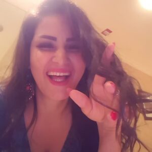 Sama El-Masry Instagram - ههههه...اااه ياشويه قطيييع......في شويه بهايم عماله تقول إن ليا فيديوهات علي التيك توك وتهري كتييير.....ممممم ياشويه بقر انا مليش تيك توك اصلا ياخرفاااان روحوا شوفوا مين مستغفلكوا واسالوه جايب الفيديوهات دي منين وبينزلها علي اساس انها بتاعتي دلوقتي ولايف كمان ع التيك توك...يابقر القانون بيحاسب علي النشر وليس التصوير ياجاموس ابيض...روحوا باه شوفوا مين بينشرها ومديكوا علي قفاكوا....هو التعليم المجاني اللي عمل فيكوا كده مع اني تعليم مجاني برضو بس واعيه عنكم وكمام في عقل ياشويه عرر مش هنظيط في الظيطه وخلاص....تموتوا انتوا وتشمتوا فيا...يالهوي ع الحرقااان 🤣🤣🤣🤣