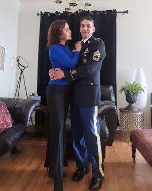 Saman Ansari Instagram - And the Sunday went like this!

 💜 🥈 🍳 📸 

Believe and you shall receive.

#militaryspouse #breakfastclub #sweaterweather