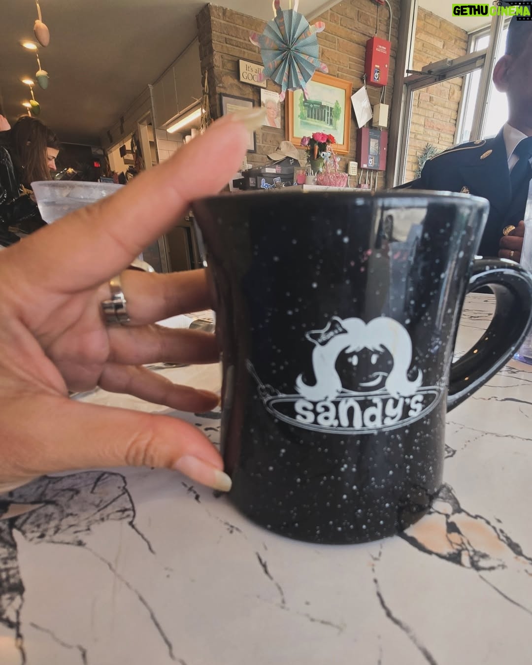 Saman Ansari - 509 Likes - And the Sunday went like this!
š š„ š³ šø
Believe and you shall receive.
#militaryspouse #breakfastclub #sweaterweather