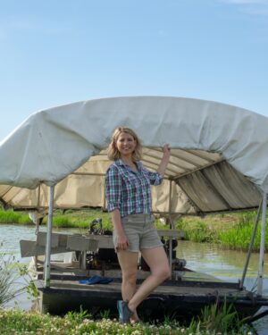 Samantha Brown Instagram - This week on @createtvchannel, I’m heading to the heart of one of America’s best preserved cultures – Cajun country! From dancing to kayaking through a swamp, tune in Friday at 10:30 AM ET and again at 5:30 PM ET to see why Lafayette and Cajun Country, Louisiana, are Places to Love.

Comment HowtoWatch for information on showings in your location!

#samanthabrown #placestolove #cajuncountry #louisiana @lafayettetravel