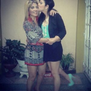 Samantha Grey Instagram - 10 años 🤍 

Chocolatito, familia y recordándote con sonrisas .

Te amo eternamente mamini ✨