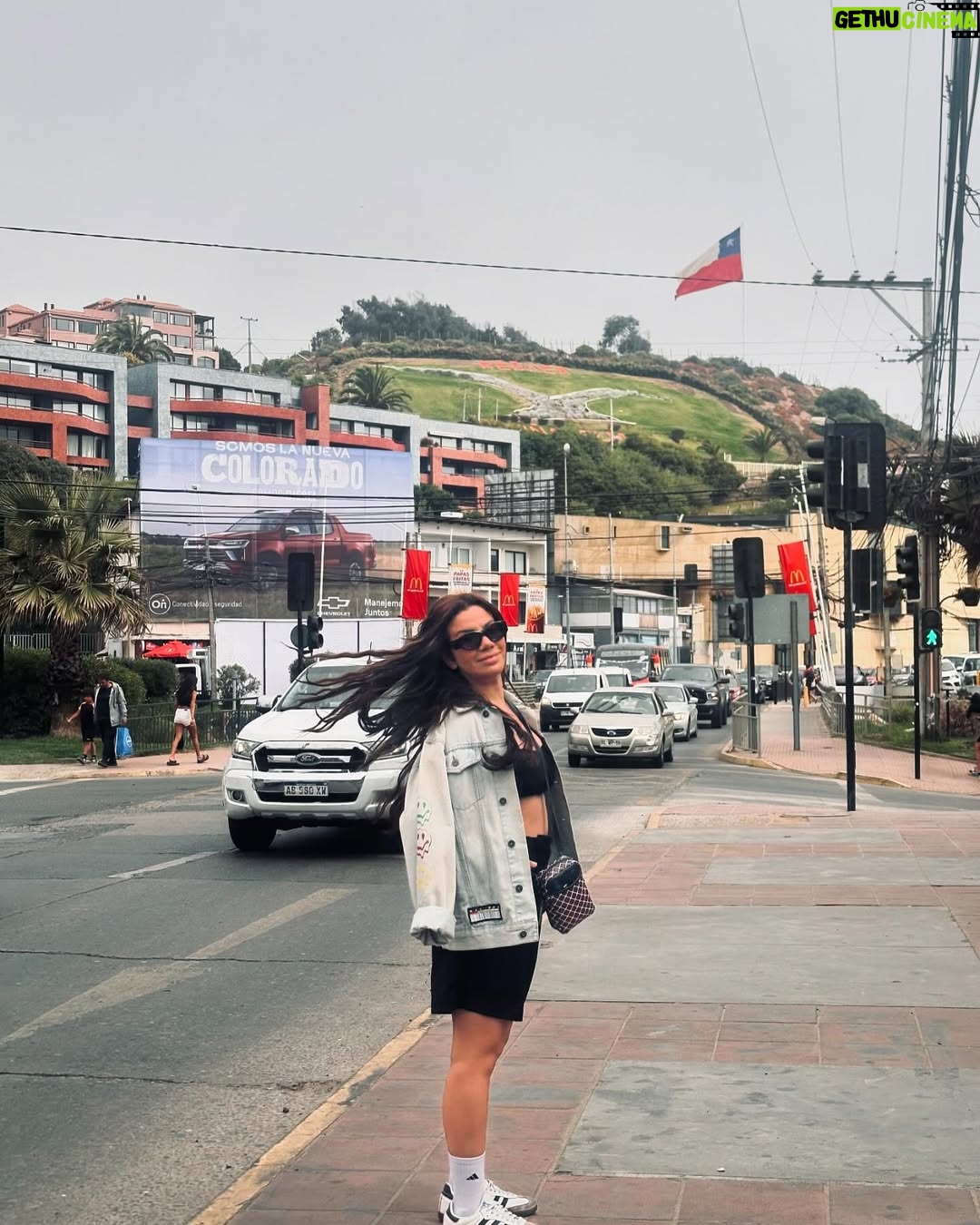 Samantha Grey - 20.9K Likes - Hace años un príncipe me mostró Chile 🇨🇱
Hoy aquí de nuevo, mi corazón está feliz 🤍