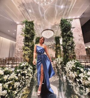 Samantha Grey Instagram - Wedding Vibes 🤍 The Look 👀

DRESS @hb_vestidos 
MUA.  @marciamakeup 
HAIR.  @danielahairpro