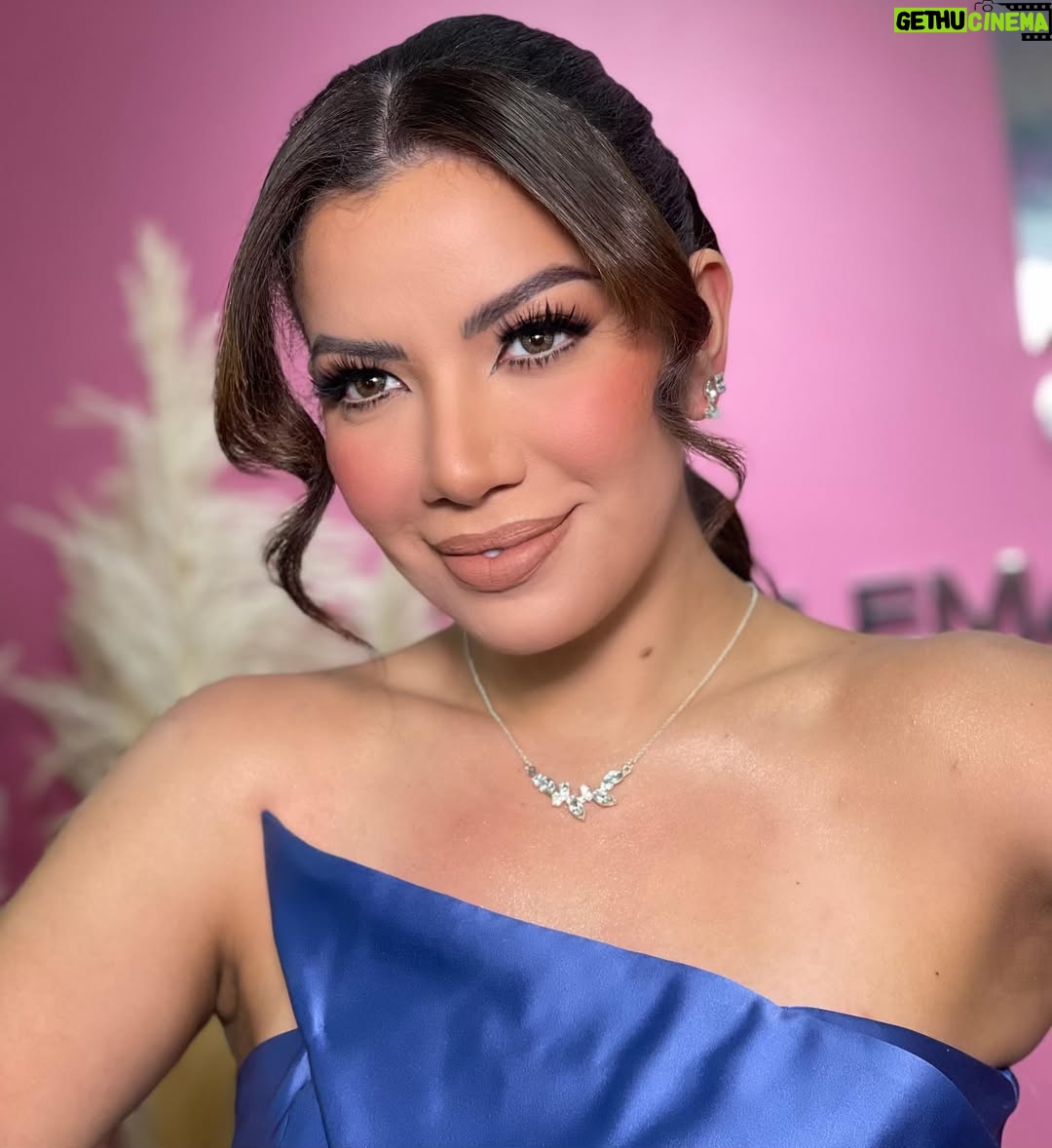 Samantha Grey - 24.7K Likes - Wedding Vibes 🤍 The Look 👀
DRESS @hb_vestidos
MUA. @marciamakeup
HAIR. @danielahairpro