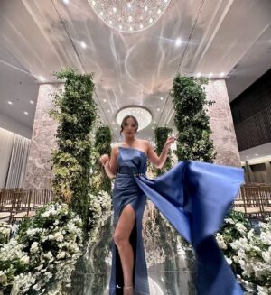 Samantha Grey Instagram - Wedding Vibes 🤍 The Look 👀

DRESS @hb_vestidos 
MUA.  @marciamakeup 
HAIR.  @danielahairpro