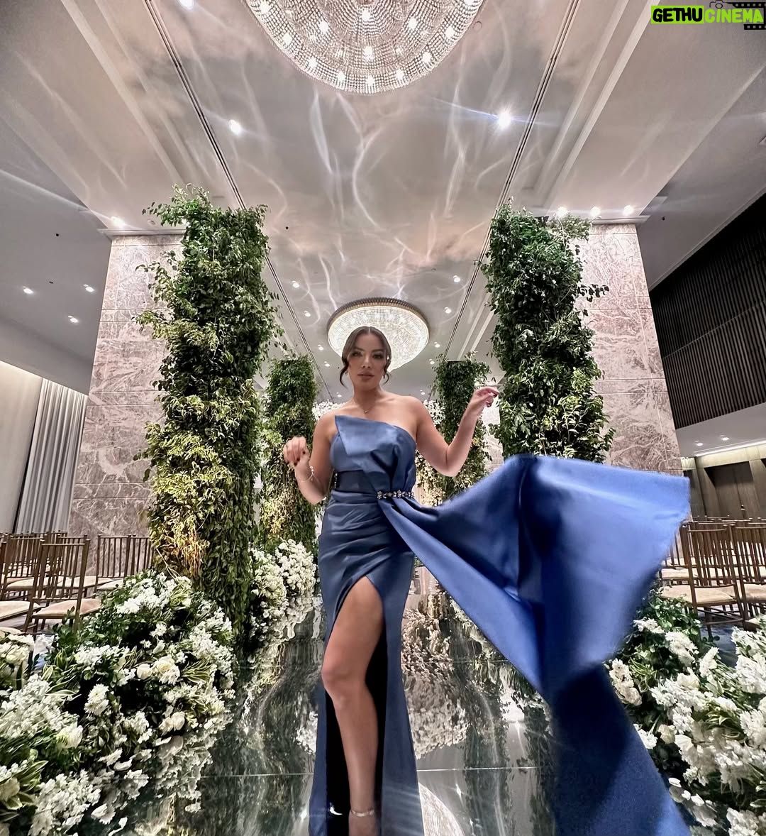 Samantha Grey - 24.7K Likes - Wedding Vibes 🤍 The Look 👀
DRESS @hb_vestidos
MUA. @marciamakeup
HAIR. @danielahairpro