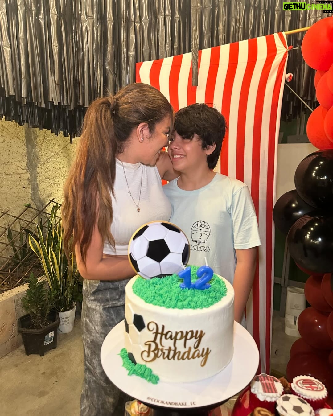 Samantha Grey - 44.4K Likes - Recap de mis cumpleañeros Géminis !! Nito y Dome !!
Mucha fiesta para mi, recién estoy resucitando 👀
