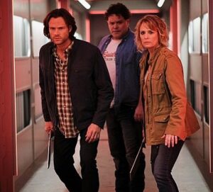Samantha Smith Instagram - Certain families encourage running with scissors (or machetes, whichever) #tbt #spn #itsfine