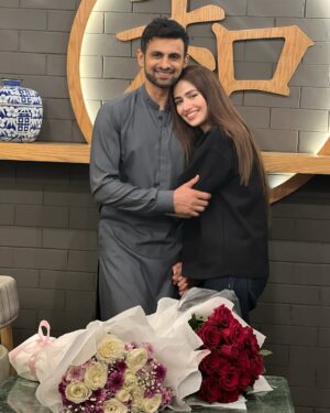 Sana Javed Instagram - You’re truly God sent ✨Thank you for making my birthday so magical. I love you more than words can say 🫶🏻🫂
@realshoaibmalik