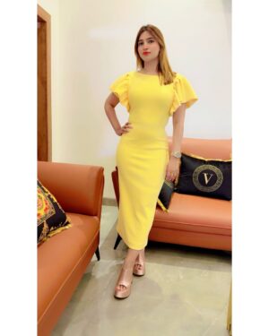 Sana Raees Khan Instagram - Sunshine girl 💛
.
.
.
.
#sanaraeeskhan #srklegal #sana #yellow #yellowlove #girlinyellow #bosswoman #confident #unstoppable #bold #lawyer #selflove #goodtimes #funtimes #enjoy #bosslady #yellowcolor #bright #style #stylish #fashion #fashionista #outfit #ootd #runway #sunshine #sunflower #heart #positivity
.
.
Makeup by: @maanyaamua