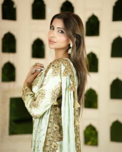 Actress Sana Sultan HD Photos and Wallpapers October 2025