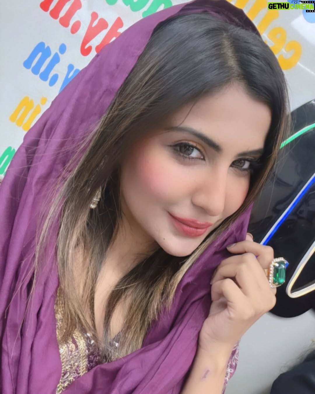 Sana Sultan - 281.9K Likes - Few Fav Selfie of your Aala Girl🥰🫰🏻🧚🏻♀️