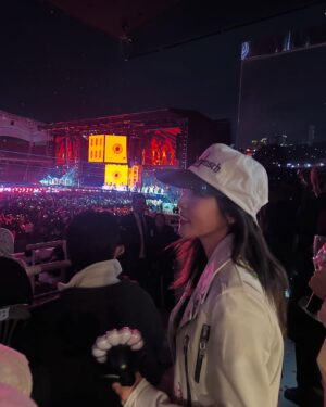 Sandara Park Instagram - 8년만에 다시 무대에 선 모습 보니 뭉클 🥹
여전히 세련되고 독보적인 아티스트 👑
One and only @xxxibgdrgn 👏🏻👏🏻👏🏻
#übermensch