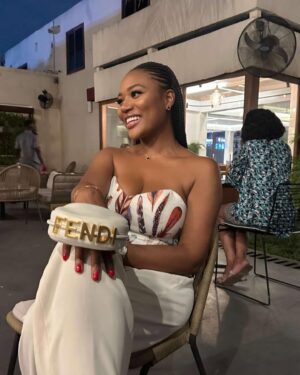 Sandra Ankobiah Instagram - Pick your fave!

Braids by @sireen_hair