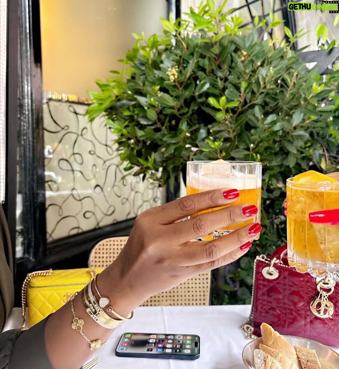 Sandra Ankobiah - 11K Likes - Proof of existence š
š š