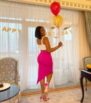 Sandra Ankobiah Instagram - Barbie or nah?! 😂

Throwback to one of the birthday celebrations! 🩷🤍