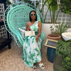Sandra Ankobiah Instagram - Brunch o’clock! 

👗 @rhodatrendz 

Hair @oh_my_hairr
