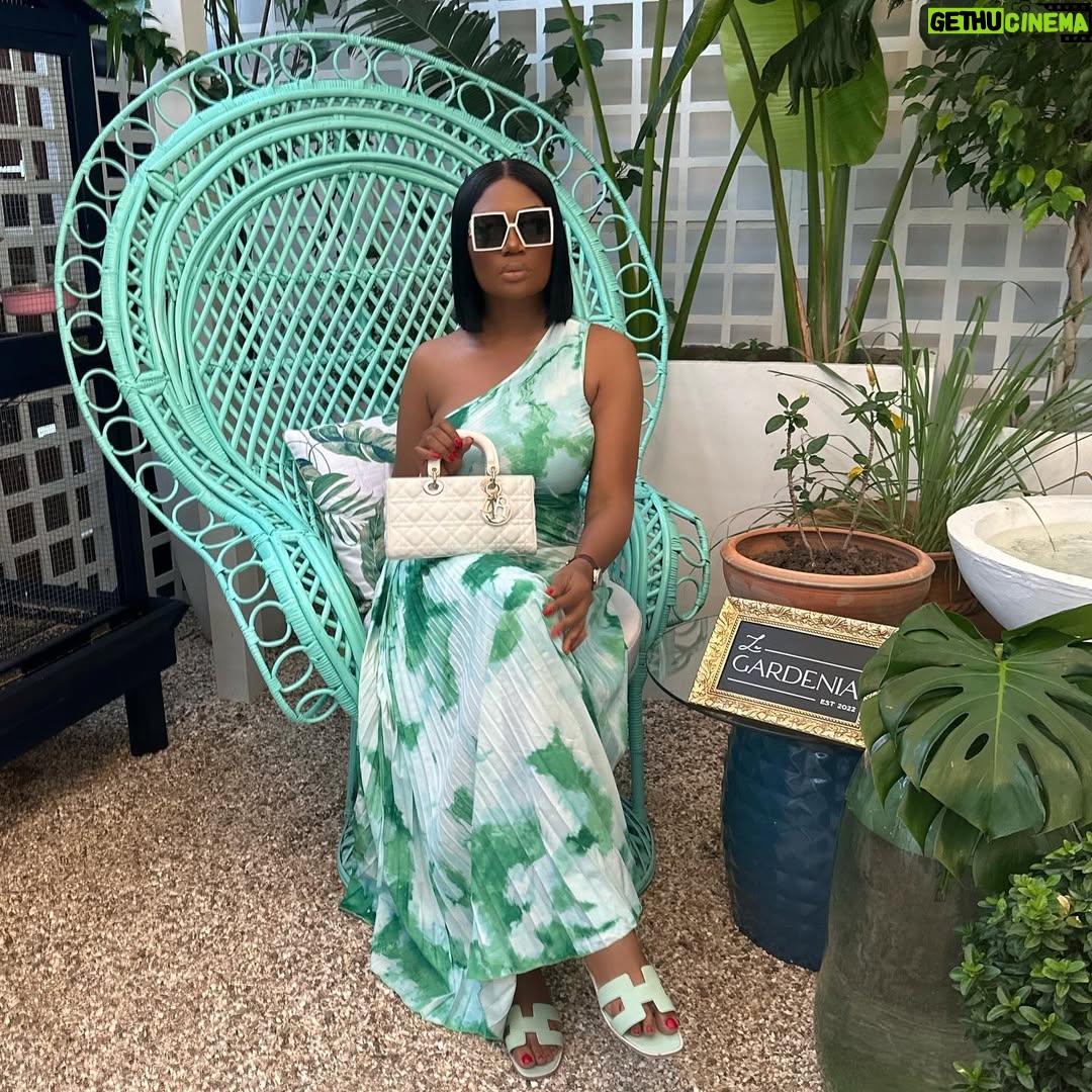 Sandra Ankobiah - 12.7K Likes - Brunch oāclock!
š @rhodatrendz
Hair @oh_my_hairr
