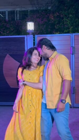 Sangeetha sai Instagram - Bts...

Aii..nalla aadura Man neeeee @aravinth_seiju 😃