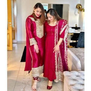 Saniya Shamshad Instagram - Arre bhaisahab, laal to kuch zyada hi ho gaya na! 😬🤭

#eid2025