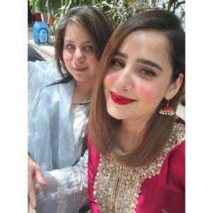 Saniya Shamshad Instagram - Arre bhaisahab, laal to kuch zyada hi ho gaya na! 😬🤭

#eid2025