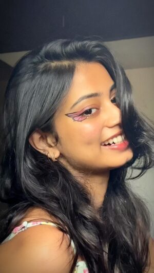 Sanjana Instagram - Trying eye makeup for the first time in my life and here’s the result ❤️😭

#eyemakeup #butterfly #pinterestinspired