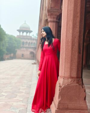 Sanjana Instagram - I just want to create pretty things And Ignore all my adult problems. ❤️🫠

#ownstiching #outfitoftheday #outfitfromscratch #tajmahal #red #instapost