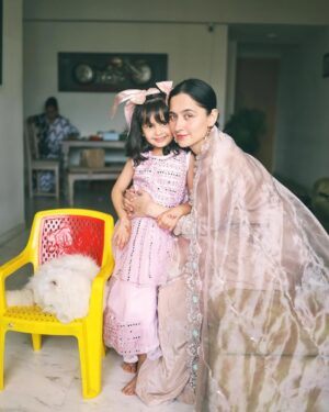 Sanjeeda Sheikh Instagram - Eid Mubarak ❤️ 
Wearing @anfa_couture
