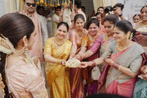 Santoshi Shetty Instagram - Postcards from my Bhai Ki Mangalorean Wedding 🥹😍✨

Congratulations my babies @siddharth.shetty & @ridhima.shetty ❤️🦋💫