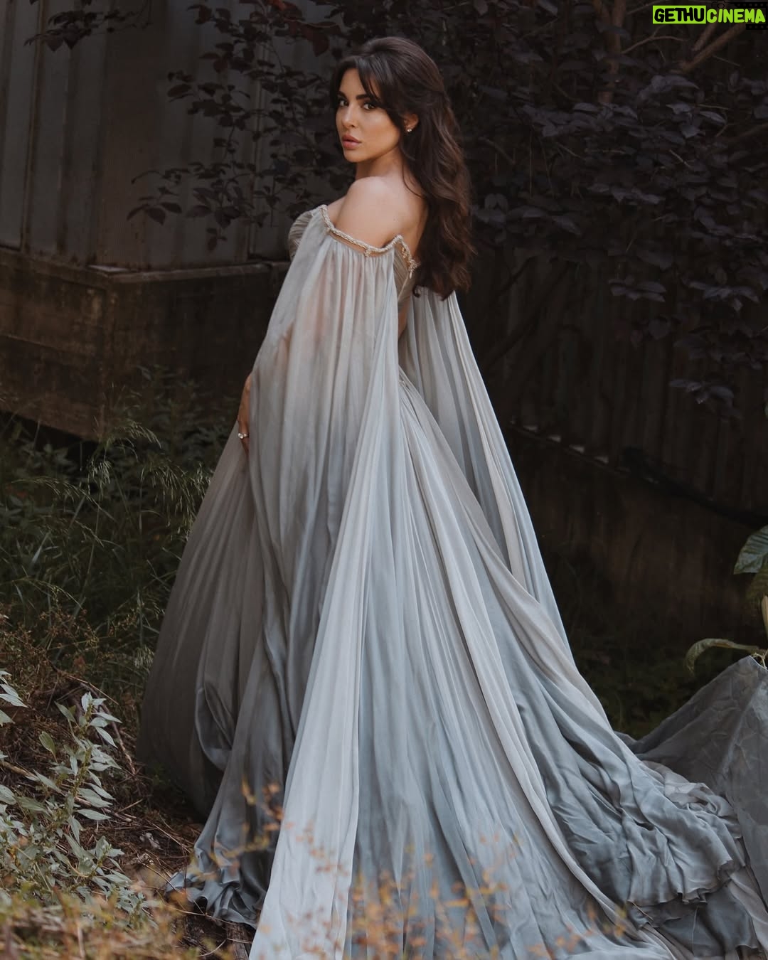 Sara Abi Kanaan - 54.2K Likes - Wedding season 💃🏼
•
موسم الأعراس بلش ! عقبالكن 😍
•
Dress @esposagroup @esposaprive @kristieromanosatelier 
Hair @simonelmendelek 
Makeup @makeupbyomz 
Photographer @marcmarounphotography